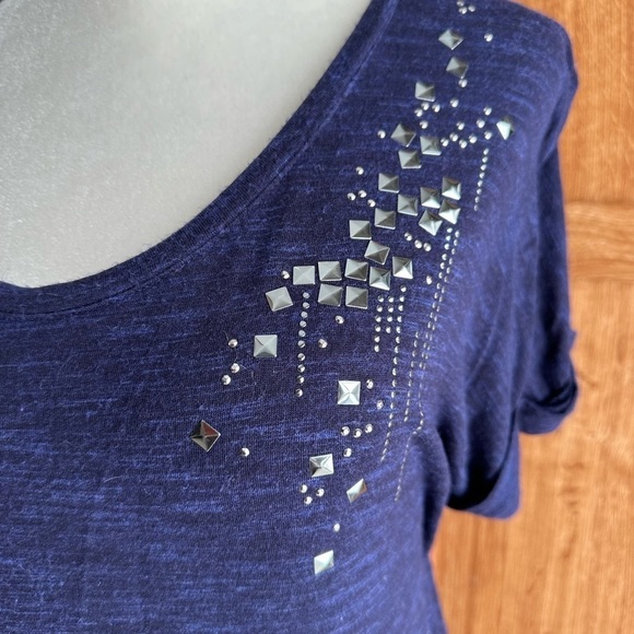 Apt 9 Navy Silver Studded Tee - Picture 2 of 2